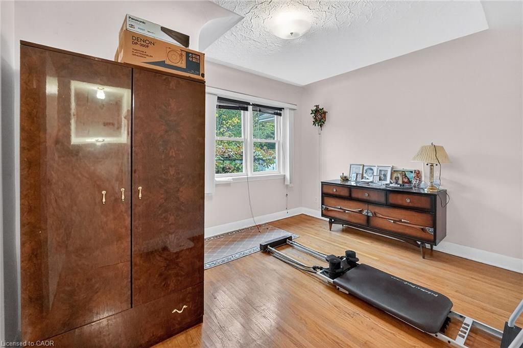 292 Glenholme Avenue, Hamilton, ON - Indoor