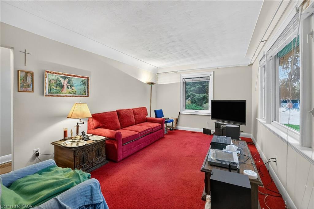 292 Glenholme Avenue, Hamilton, ON - Indoor Photo Showing Living Room