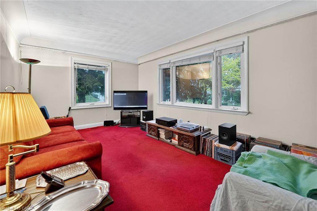 292 Glenholme Avenue, Hamilton, ON - Indoor Photo Showing Living Room