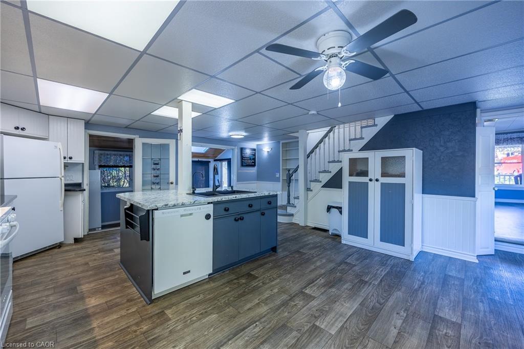 224 King Hiram Street, Ingersoll, ON - Indoor Photo Showing Kitchen