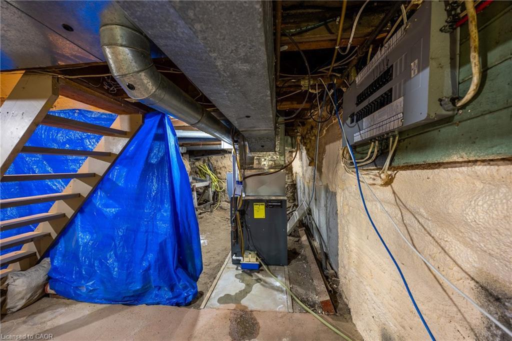 224 King Hiram Street, Ingersoll, ON - Indoor