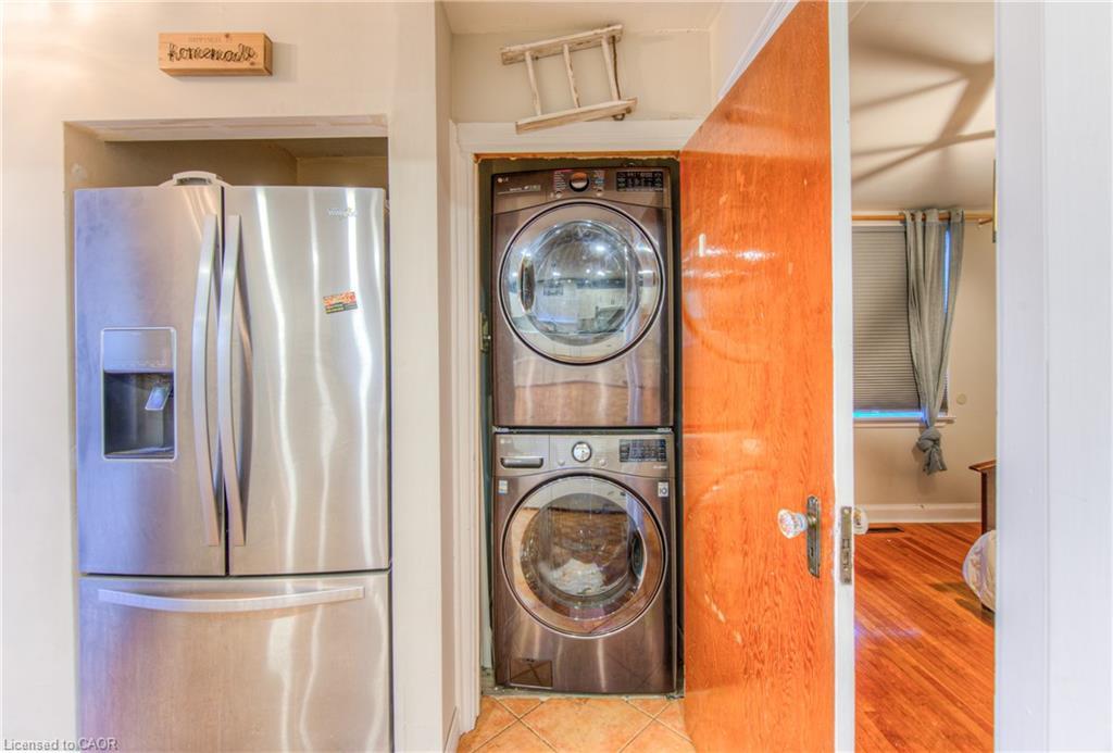 495 Melvin Avenue, Hamilton, ON - Indoor Photo Showing Laundry Room