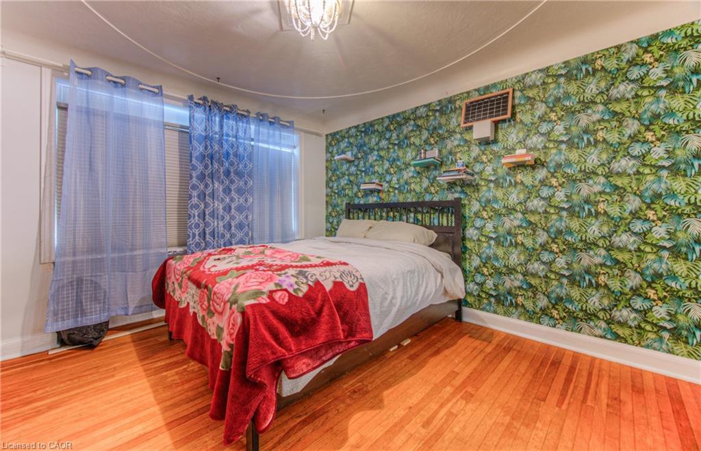 495 Melvin Avenue, Hamilton, ON - Indoor Photo Showing Bedroom