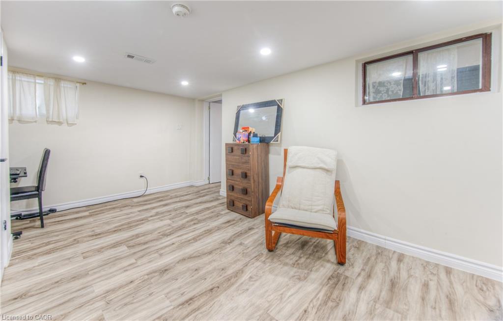 495 Melvin Avenue, Hamilton, ON - Indoor