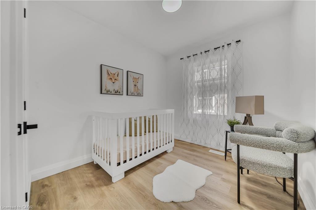 1717 Severn Avenue, Cambridge, ON - Indoor Photo Showing Bedroom