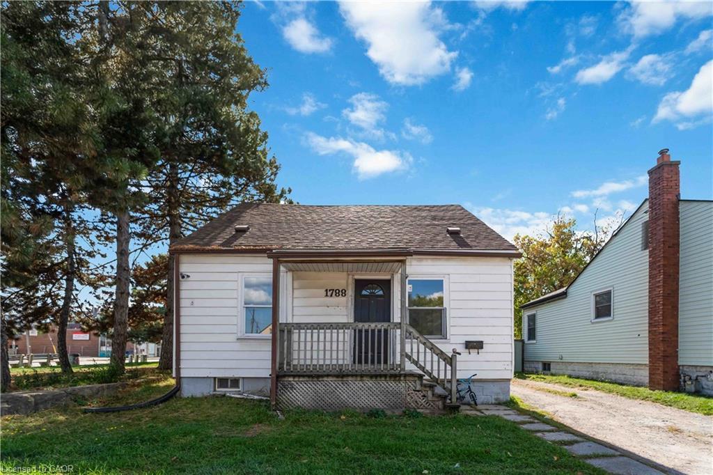 1788 Barton Street E, Hamilton, ON - Outdoor With Deck Patio Veranda