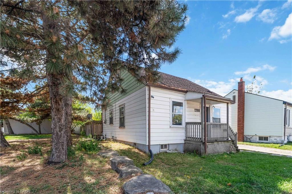 1788 Barton Street E, Hamilton, ON - Outdoor