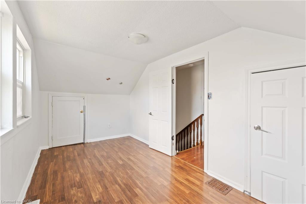 1788 Barton Street E, Hamilton, ON - Indoor Photo Showing Other Room