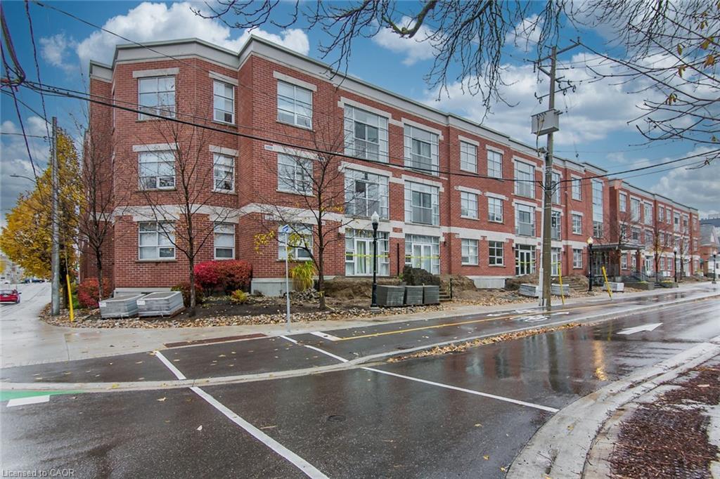 211-165 Duke Street E, Kitchener, ON - Outdoor
