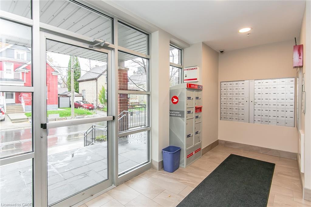 211-165 Duke Street E, Kitchener, ON - Indoor Photo Showing Other Room