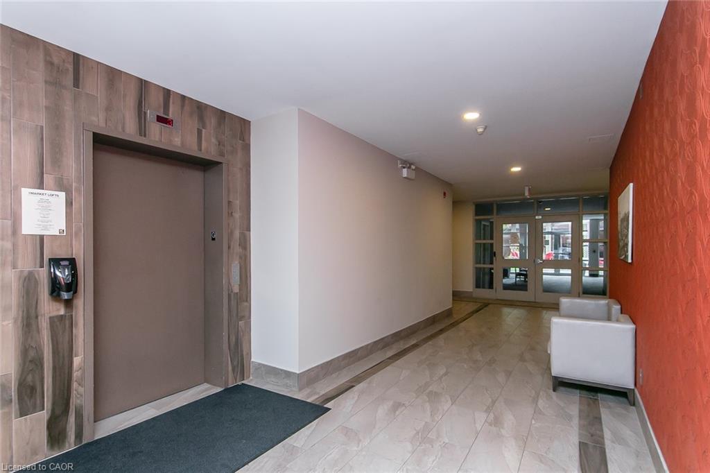 211-165 Duke Street E, Kitchener, ON - Indoor Photo Showing Other Room