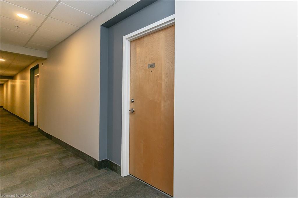 211-165 Duke Street E, Kitchener, ON - Indoor Photo Showing Other Room