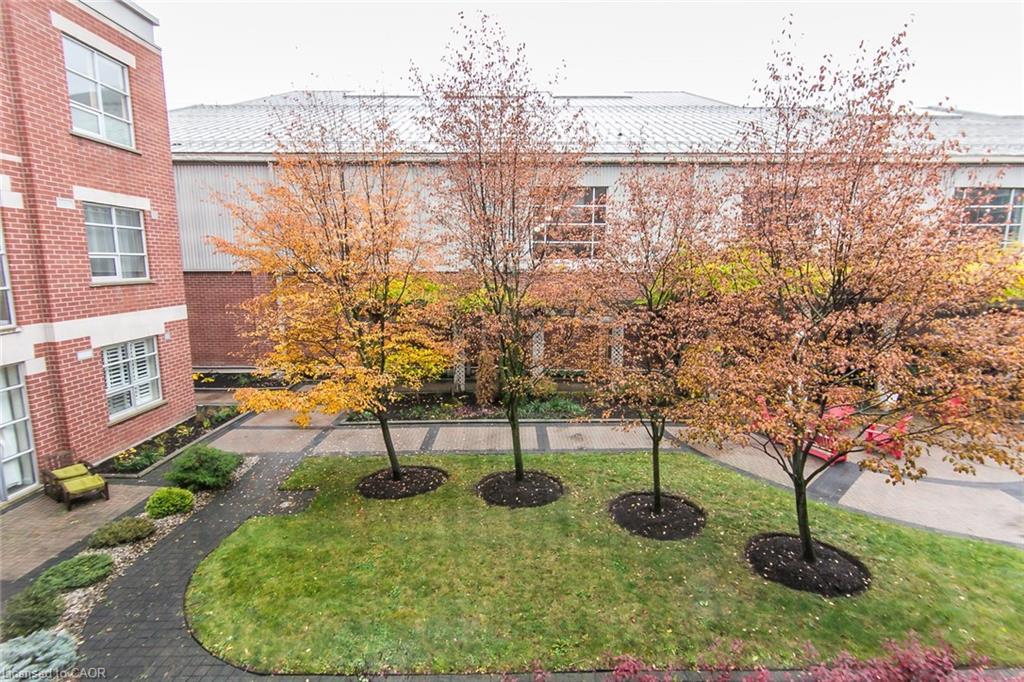 211-165 Duke Street E, Kitchener, ON - Outdoor
