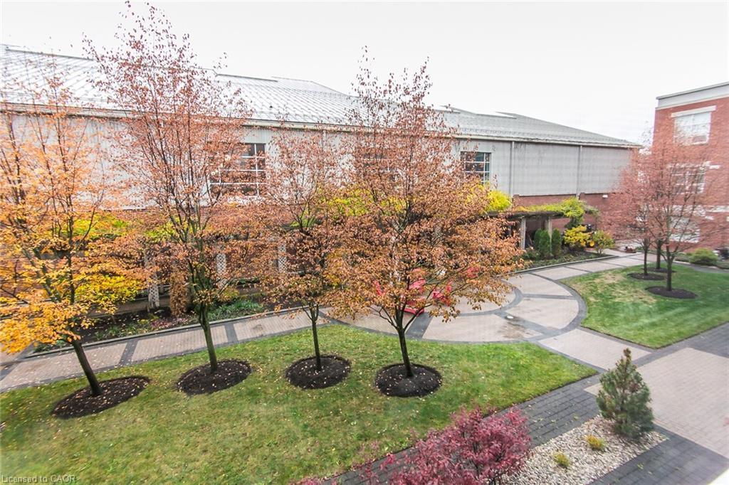 211-165 Duke Street E, Kitchener, ON - Outdoor