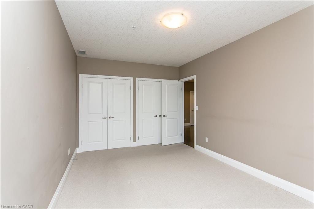 211-165 Duke Street E, Kitchener, ON - Indoor Photo Showing Other Room