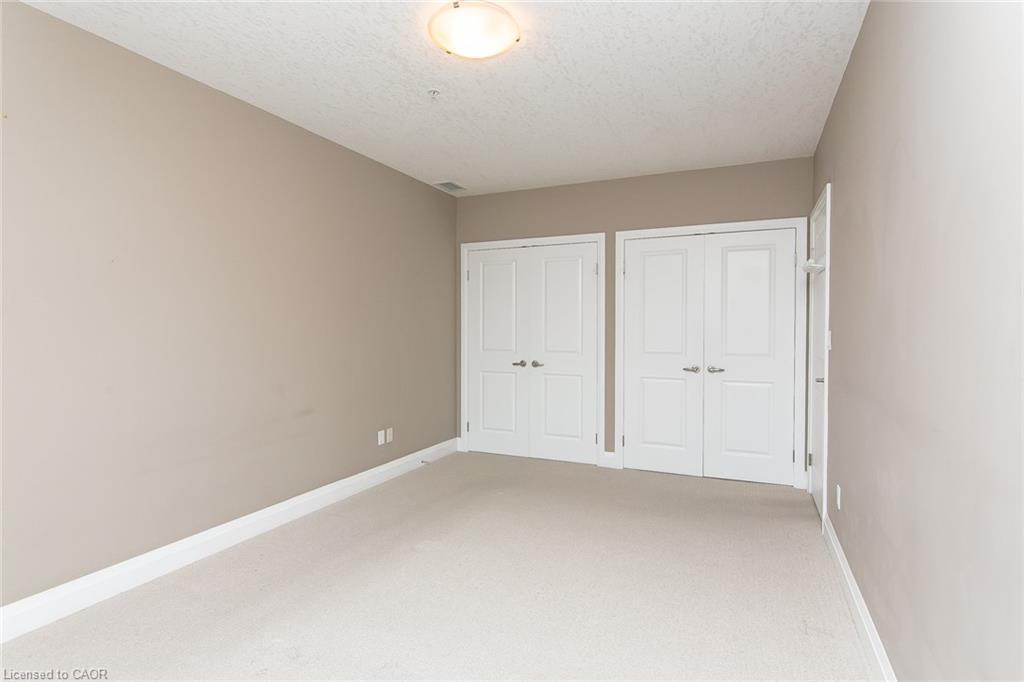 211-165 Duke Street E, Kitchener, ON - Indoor Photo Showing Other Room