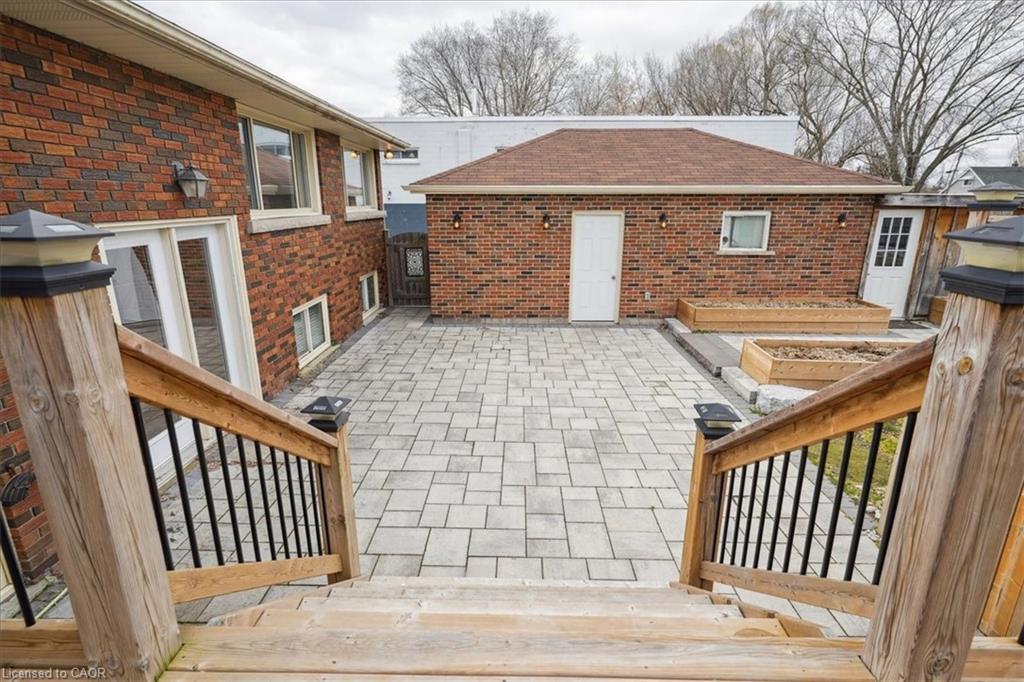 5117 Canborough Road, Wellandport, ON - Outdoor With Deck Patio Veranda With Exterior