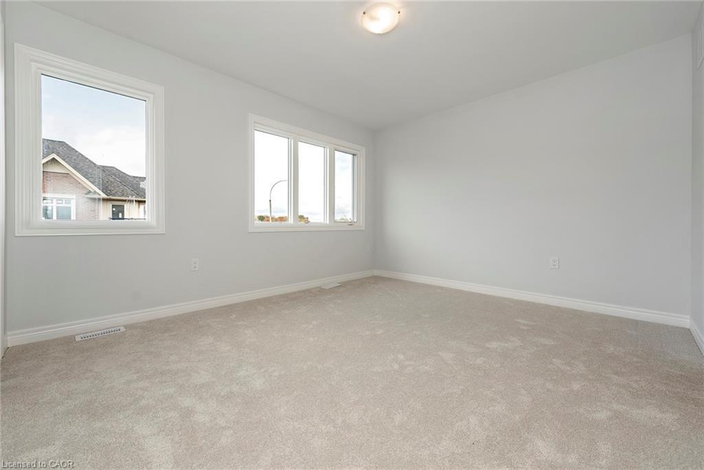 28-205 Thames Way, Hamilton, ON - Indoor Photo Showing Other Room