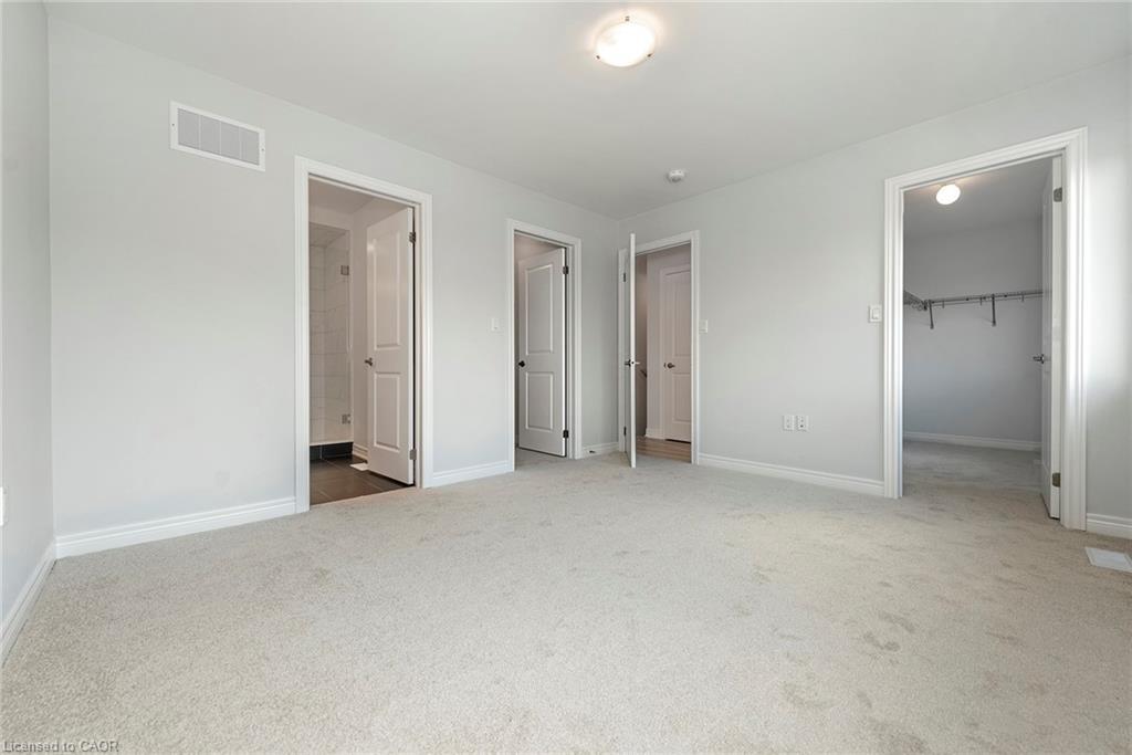 28-205 Thames Way, Hamilton, ON - Indoor Photo Showing Other Room