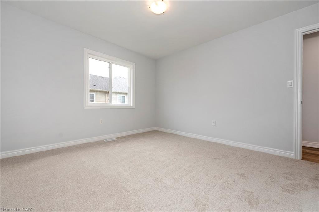 28-205 Thames Way, Hamilton, ON - Indoor Photo Showing Other Room