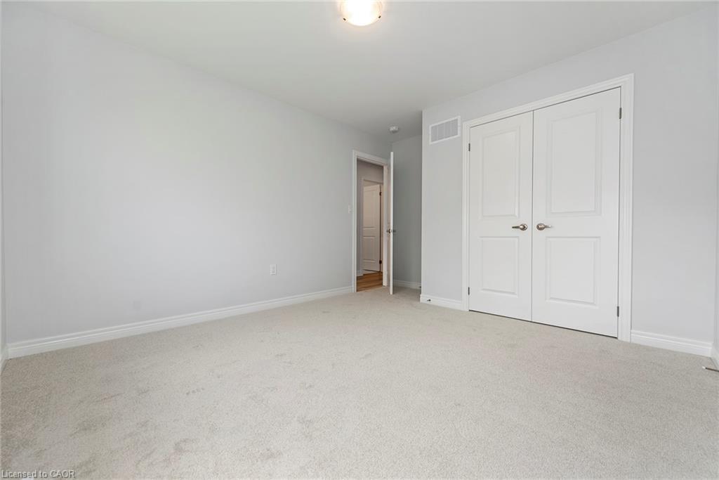 28-205 Thames Way, Hamilton, ON - Indoor Photo Showing Other Room