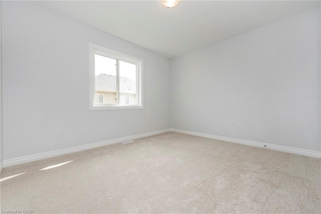 28-205 Thames Way, Hamilton, ON - Indoor Photo Showing Other Room