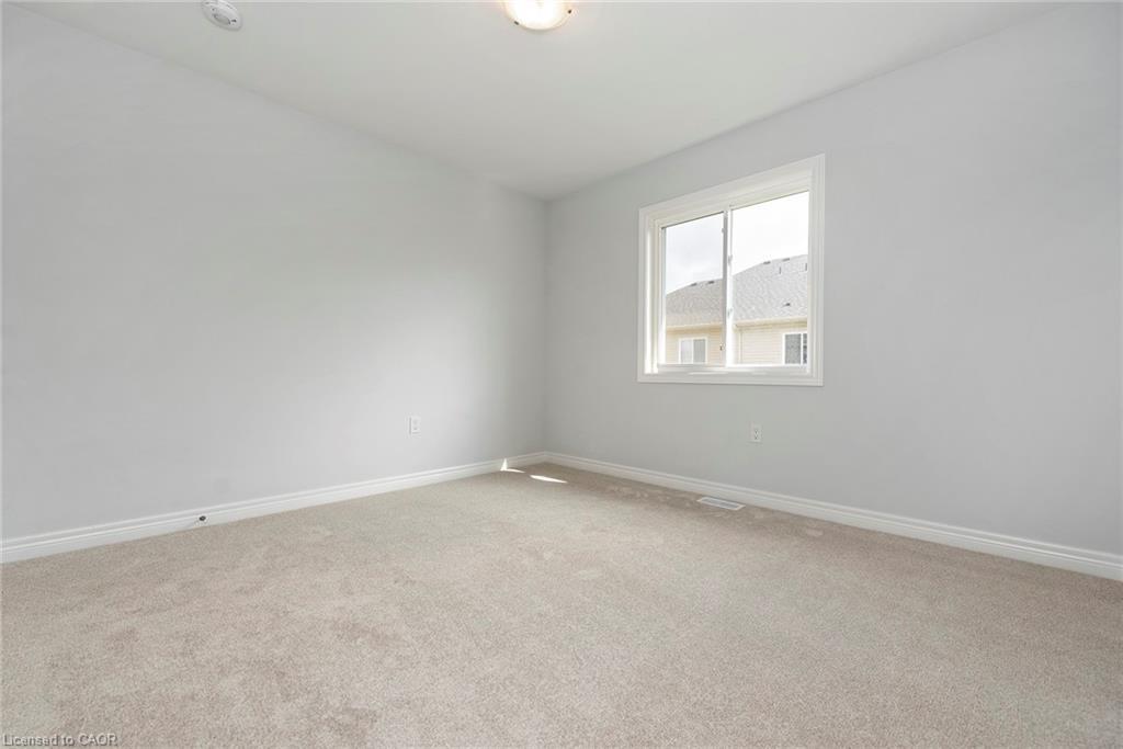 28-205 Thames Way, Hamilton, ON - Indoor Photo Showing Other Room