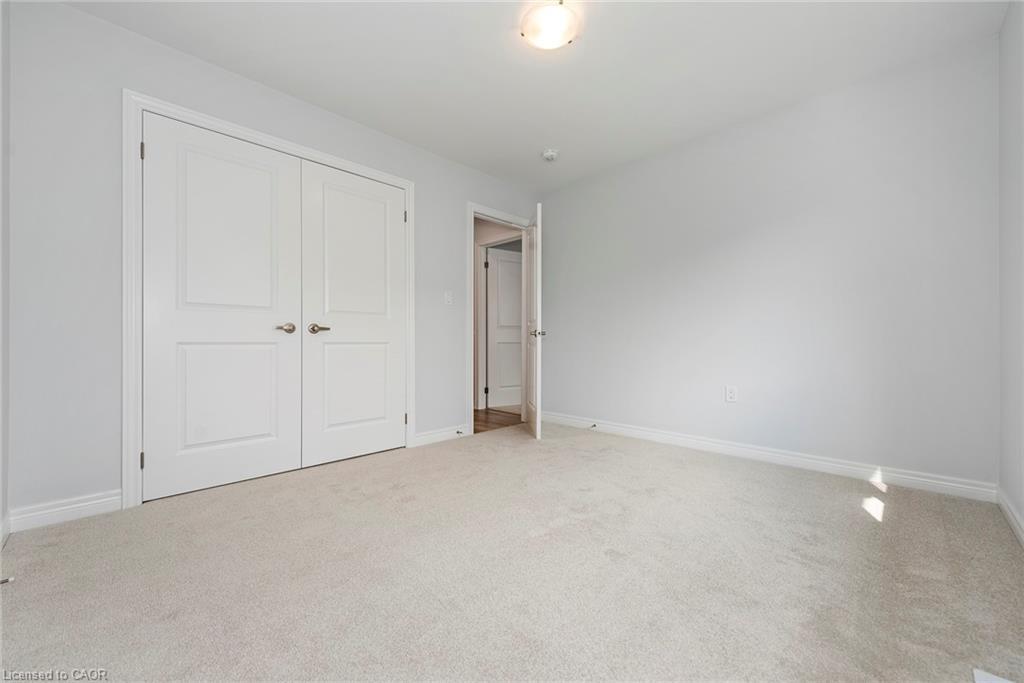 28-205 Thames Way, Hamilton, ON - Indoor Photo Showing Other Room