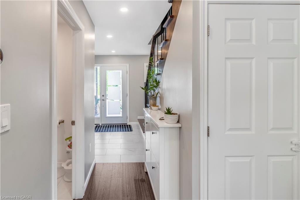 25555 Maple Beach Road, Brock, ON - Indoor Photo Showing Other Room