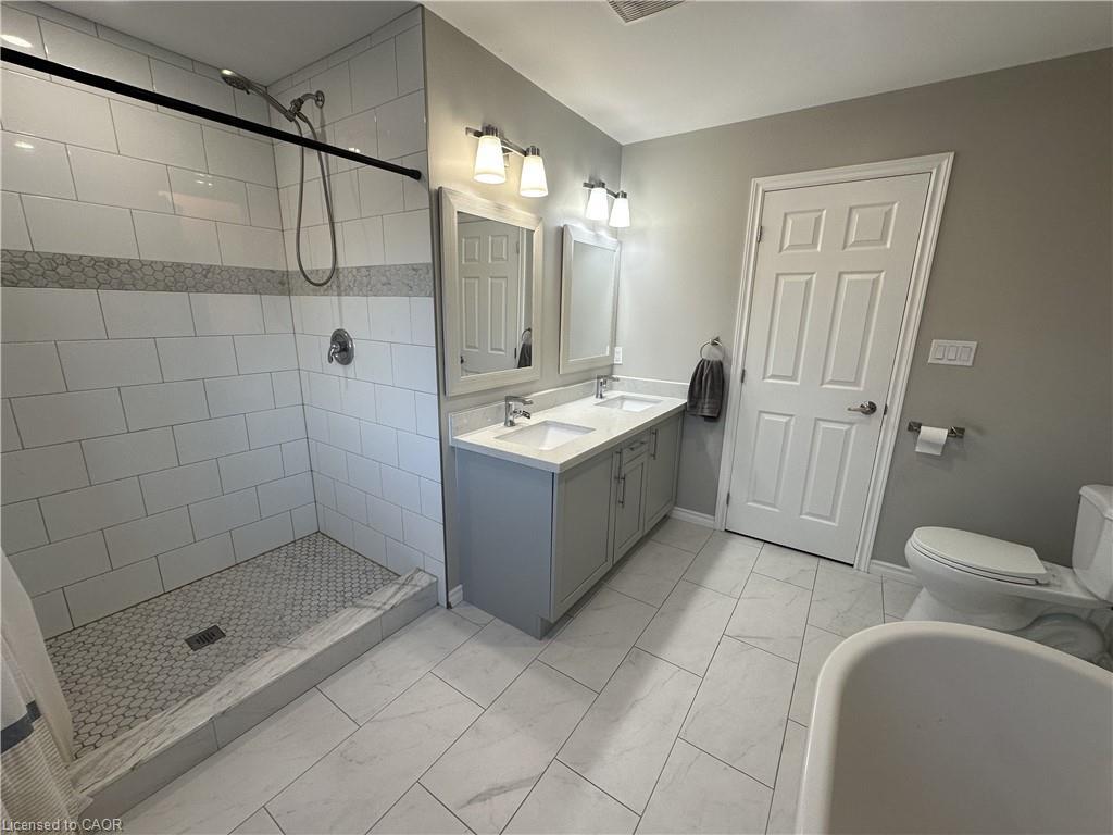 25555 Maple Beach Road, Brock, ON - Indoor Photo Showing Bathroom