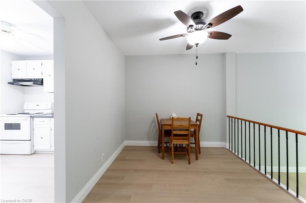 165-2050 Upper Middle Road, Burlington, ON - Indoor