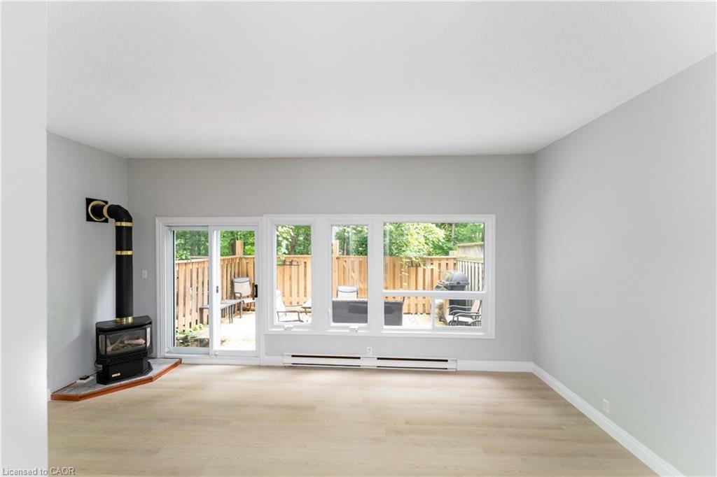 165-2050 Upper Middle Road, Burlington, ON - Indoor Photo Showing Other Room