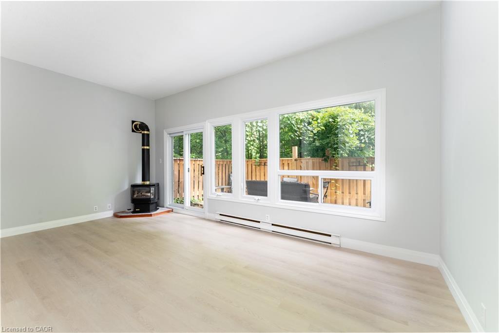 165-2050 Upper Middle Road, Burlington, ON - Indoor Photo Showing Other Room