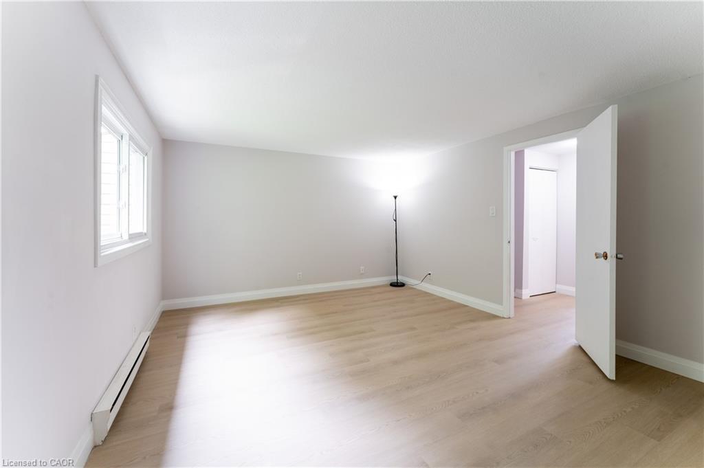 165-2050 Upper Middle Road, Burlington, ON - Indoor Photo Showing Other Room