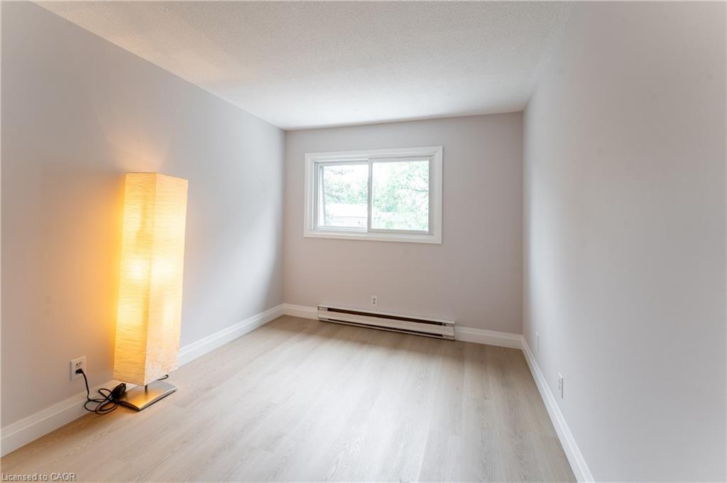 165-2050 Upper Middle Road, Burlington, ON - Indoor Photo Showing Other Room