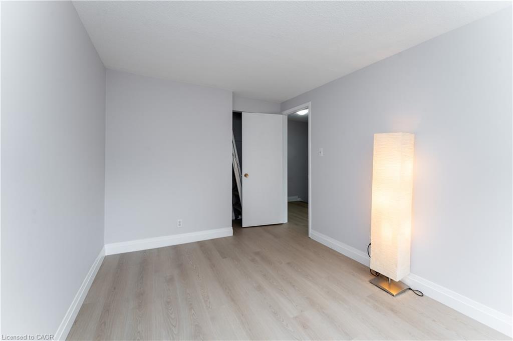 165-2050 Upper Middle Road, Burlington, ON - Indoor Photo Showing Other Room