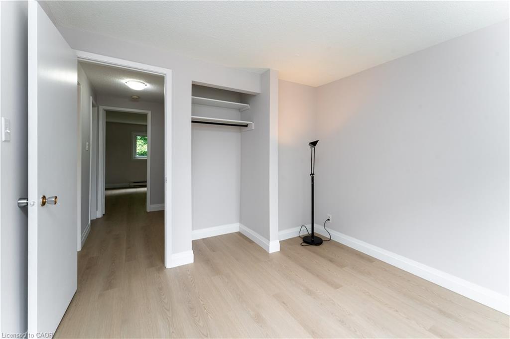 165-2050 Upper Middle Road, Burlington, ON - Indoor Photo Showing Other Room