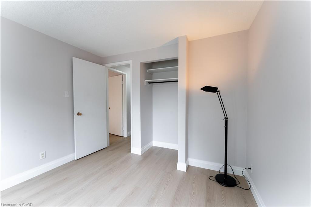 165-2050 Upper Middle Road, Burlington, ON - Indoor Photo Showing Other Room