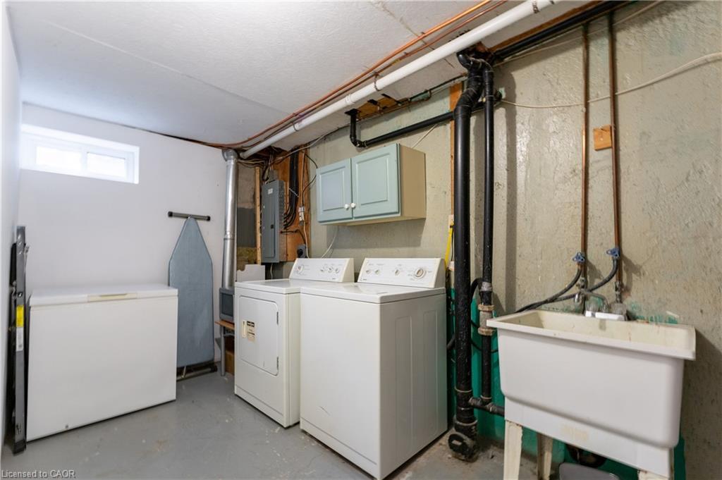 165-2050 Upper Middle Road, Burlington, ON - Indoor Photo Showing Laundry Room