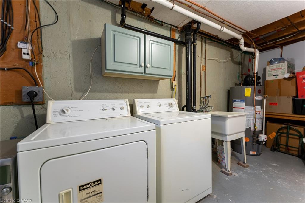 165-2050 Upper Middle Road, Burlington, ON - Indoor Photo Showing Laundry Room