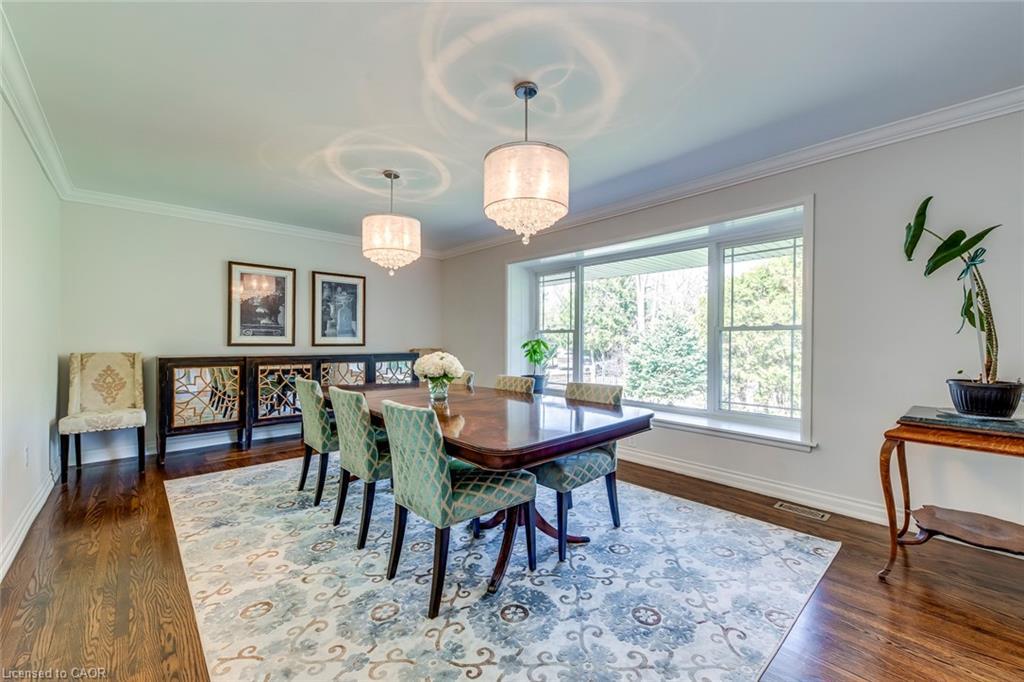 4306 Lakeshore Road, Burlington, ON - Indoor Photo Showing Dining Room