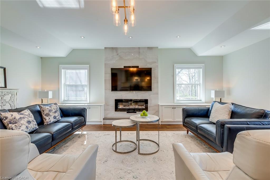 4306 Lakeshore Road, Burlington, ON - Indoor Photo Showing Living Room With Fireplace