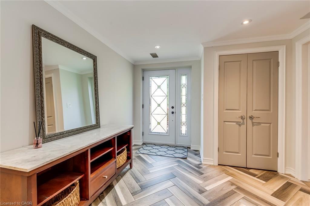 4306 Lakeshore Road, Burlington, ON - Indoor Photo Showing Other Room