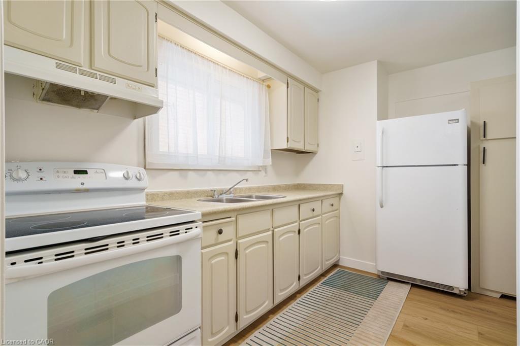 161 Homewood Avenue, Hamilton, ON - Indoor Photo Showing Kitchen With Double Sink