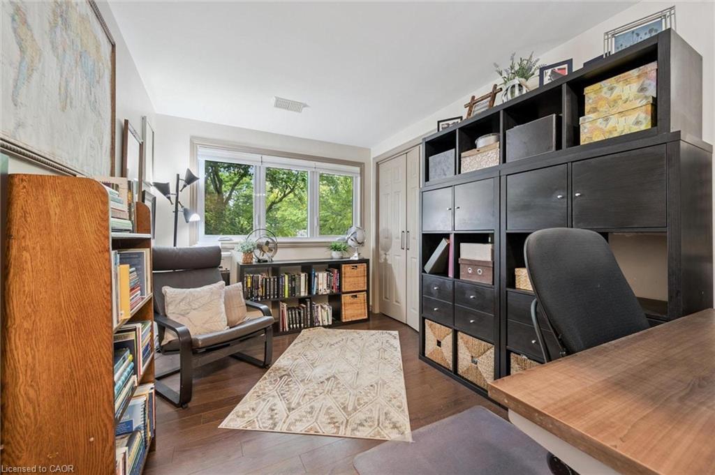 4 Berkley Place, Guelph, ON - Indoor Photo Showing Office