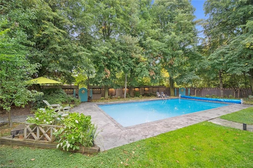 4 Berkley Place, Guelph, ON - Outdoor With In Ground Pool With Backyard