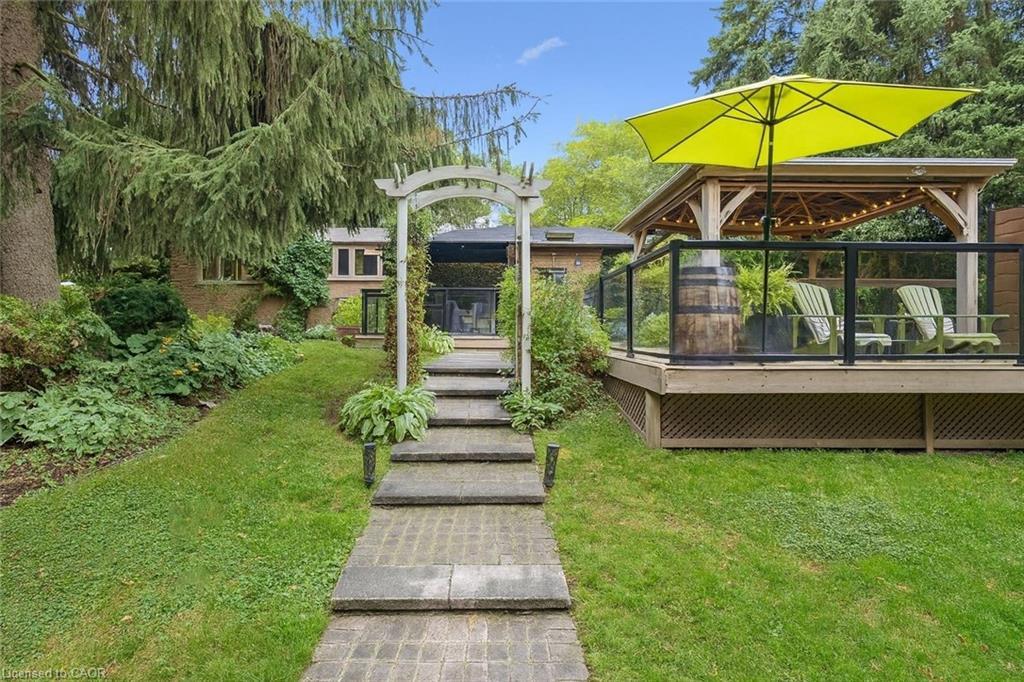4 Berkley Place, Guelph, ON - Outdoor With Deck Patio Veranda