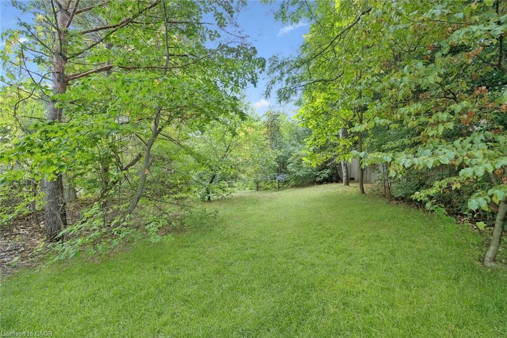 4 Berkley Place, Guelph, ON - Outdoor