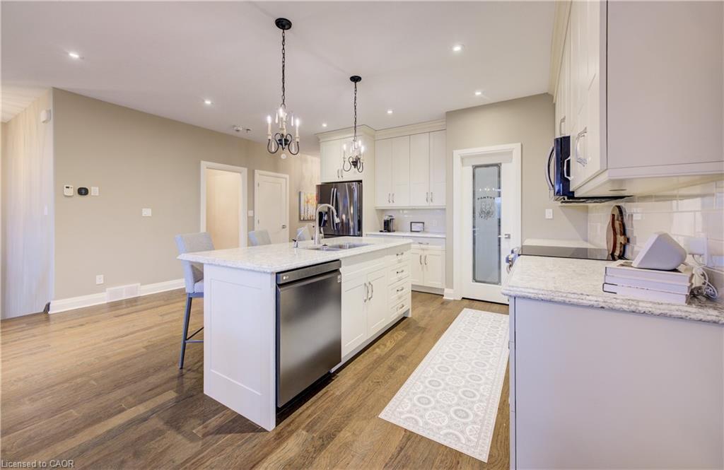 683 Forman Avenue, Stratford, ON - Indoor Photo Showing Kitchen