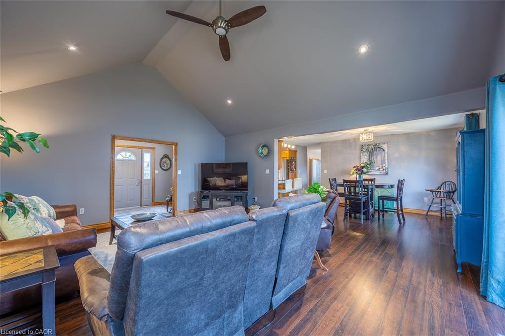 16 Chestnut Street, Port Rowan, ON - Indoor